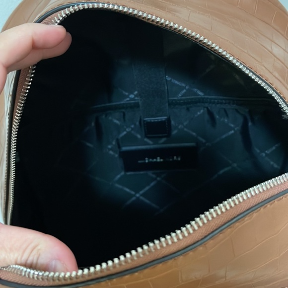 Brandnew Michael Kors Laptop Backpack - Picture 5 of 10